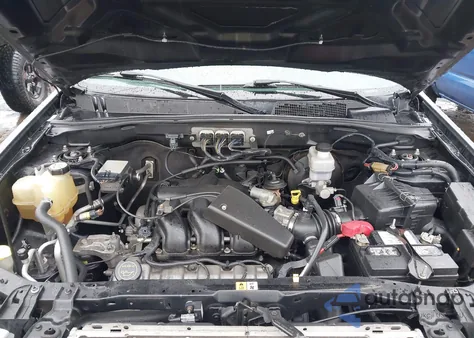 2008 Mercury Mariner Premier z USA, uszkodzony, nr VIN 4M2CU97178KJ44739